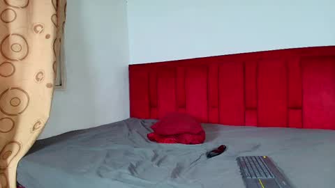 emma_valencia_001 online show from May 17, 8:41 pm