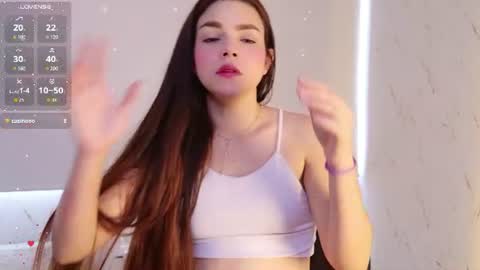 emma_wattsoon online show from July 9, 3:14 pm