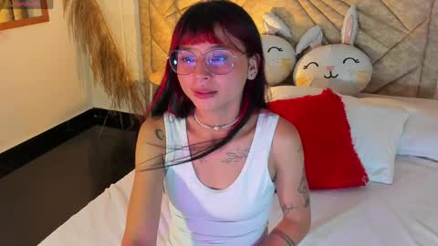           online show from April 8, 8:33 pm