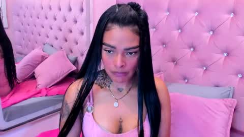 Snapshot of emmaebony_ chatting on September 22, 12:03 pm emmaebony_ online show from September 22, 12:03 pm