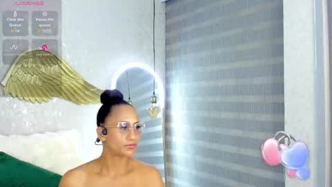  Emma Ferrary  online show from November 10, 11:00 pm