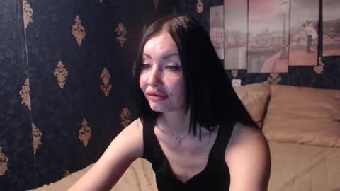 EmmaGoldX online show from December 4, 9:04 pm