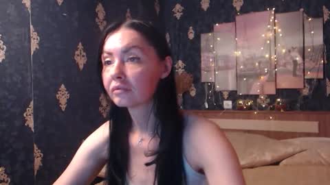 Snapshot of emmagoldx chatting on October 17, 10:18 am EmmaGoldX online show from October 17, 10:18 am