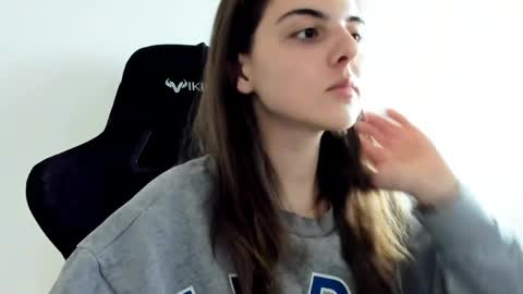 Emma online show from April 3, 11:52 am