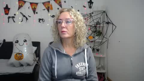 Emma online show from October 19, 5:09 am