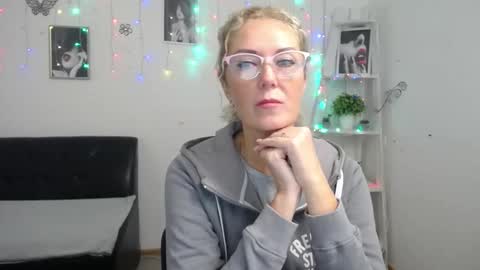 Emma online show from October 12, 5:10 am