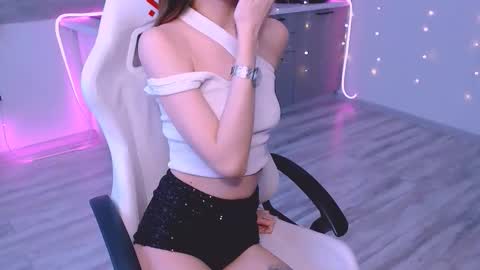 Emma online show from February 17, 6:24 am