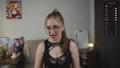 Mia online show from October 23, 4:24 pm