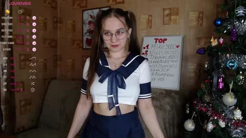 Mia online show from January 9, 1:24 pm