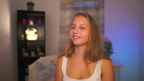 Emmie online show from November 8, 2:44 pm