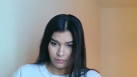 emmie online show from December 5, 9:32 am