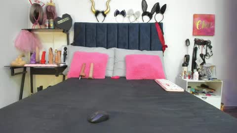          online show from April 8, 12:51 pm