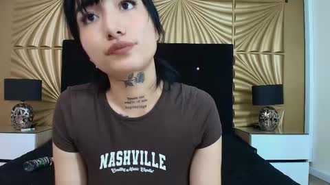 Emmily keller online show from March 2, 1:40 pm