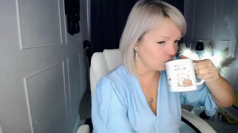 emmmam online show from April 14, 7:52 am