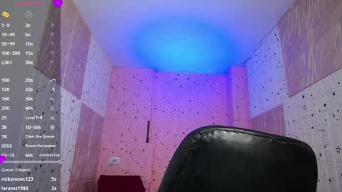 emmy_durant online show from November 19, 8:42 pm