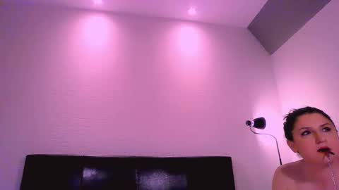 M online show from March 17, 10:36 pm