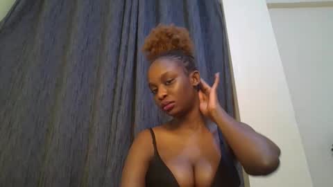 empress_emma online show from April 10, 8:09 am