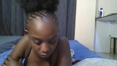 empress_emma online show from March 27, 8:26 am