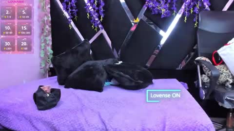 emy_latin online show from September 24, 12:04 pm