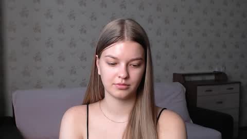 Snapshot of emysway chatting on October 26, 6:53 am EmySway online show from October 26, 6:53 am