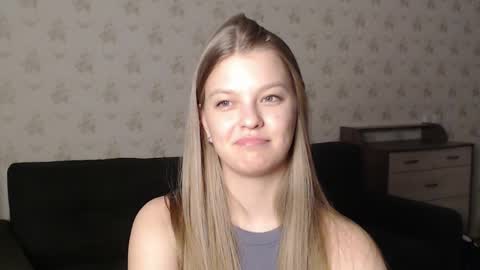 Snapshot of emysway chatting on February 22, 6:04 pm EmySway online show from February 22, 6:04 pm