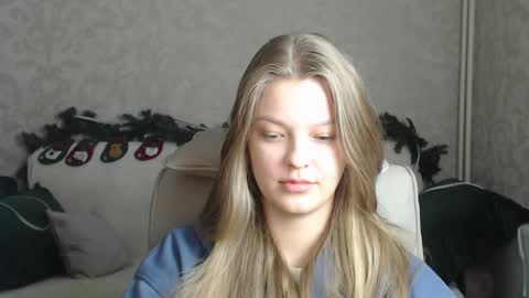 Snapshot of emysway chatting on January 24, 2:51 pm EmySway online show from January 24, 2:51 pm