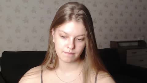 Snapshot of emysway chatting on February 9, 10:20 am EmySway online show from February 9, 10:20 am
