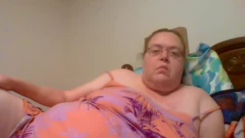 epic_ginger online show from December 3, 2:03 am