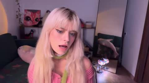 Snapshot of erectioneeering chatting on October 8, 1:37 pm Alissa online show from October 8, 1:37 pm