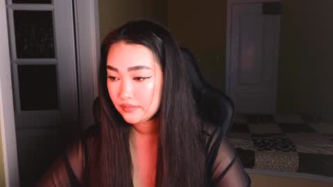 Snapshot of erica_wayne chatting on December 19, 3:08 pm Erica Wayne online show from December 19, 3:08 pm