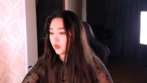 Erica Wayne online show from November 6, 9:59 am