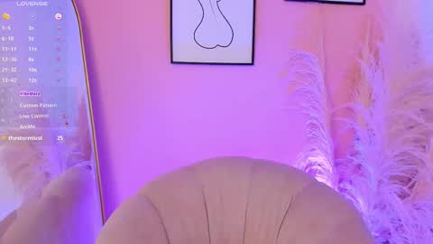 Erika Mendez online show from October 27, 7:52 pm