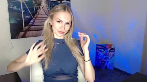 Snapshot of erikagavin chatting on October 8, 11:58 am Erika online show from October 8, 11:58 am