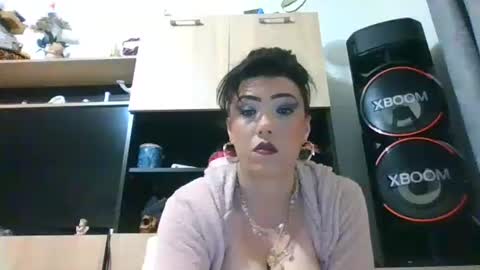 erikaguapa1989 online show from April 13, 2:35 am