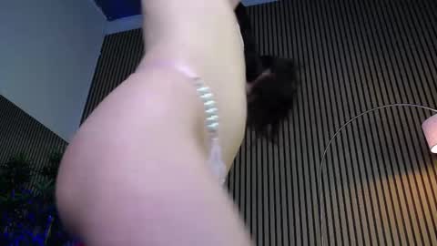 erikarossee online show from January 17, 6:32 am