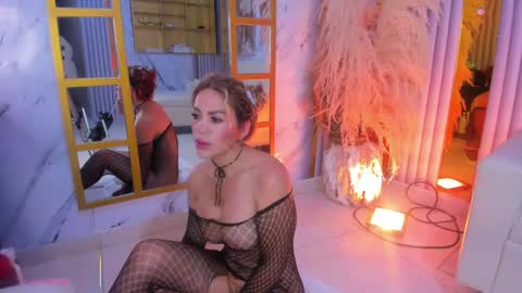 TINY  online show from February 18, 9:53 pm