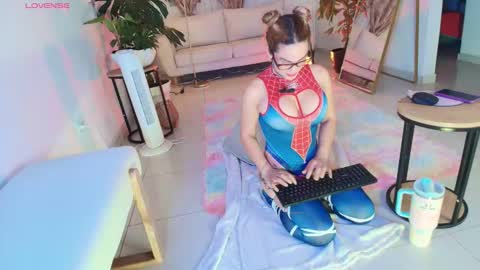 TINY  online show from October 13, 10:56 pm