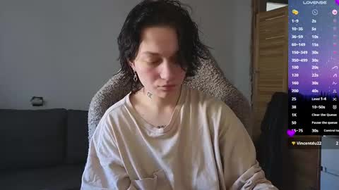 esajukyy online show from April 14, 4:34 am