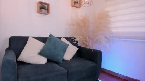 Snapshot of escarlett_wii chatting on October 20, 1:47 pm SCARLETT online show from October 20, 1:47 pm