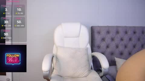 liz  online show from April 3, 2:04 pm