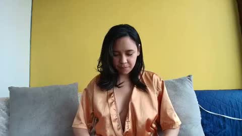 Esmeralda  online show from November 17, 2:18 pm