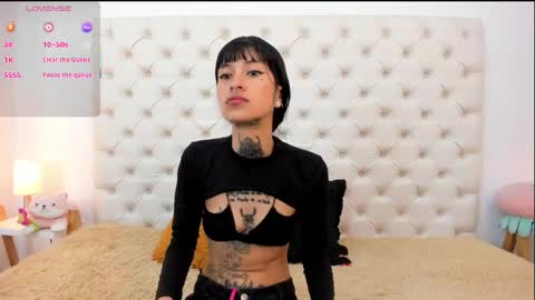 esmeralda  online show from December 1, 3:37 pm