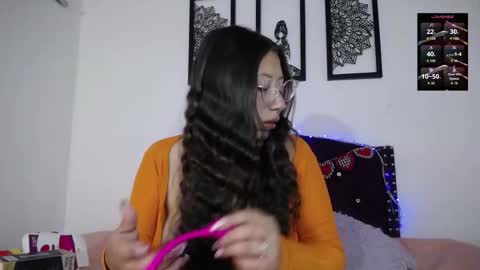 Esmeralda online show from March 3, 12:11 pm