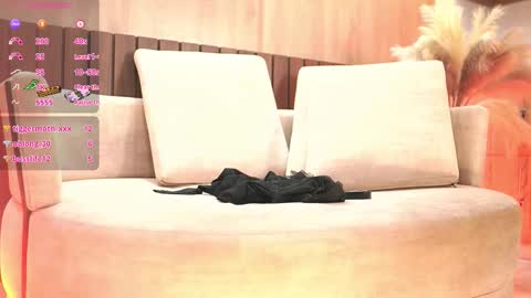 Esmeralda Grace online show from March 7, 8:16 pm