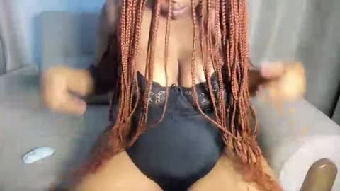 Snapshot of esmeray_ chatting on October 15, 11:40 pm Esme online show from October 15, 11:40 pm