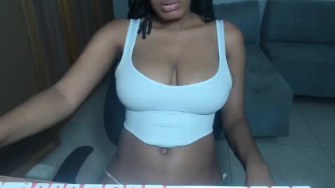 Snapshot of estefania_starlovee chatting on December 4, 8:40 pm estefania_starlovee online show from December 4, 8:40 pm