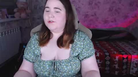 estelle_hicks online show from February 22, 7:15 pm