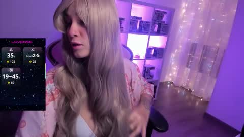 eternalmuse online show from November 22, 9:12 am