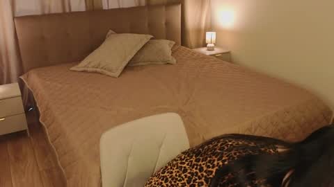 eurasingletary online show from April 9, 4:26 am