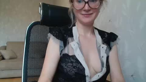 eva2323 online show from October 25, 8:44 am